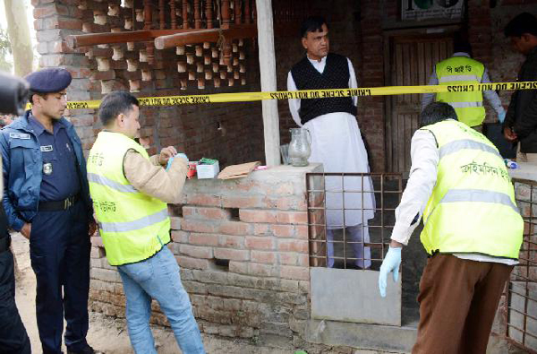 মসজিদে বোমা হামলায় বিস্ফোরণ আইনে মামলা - image