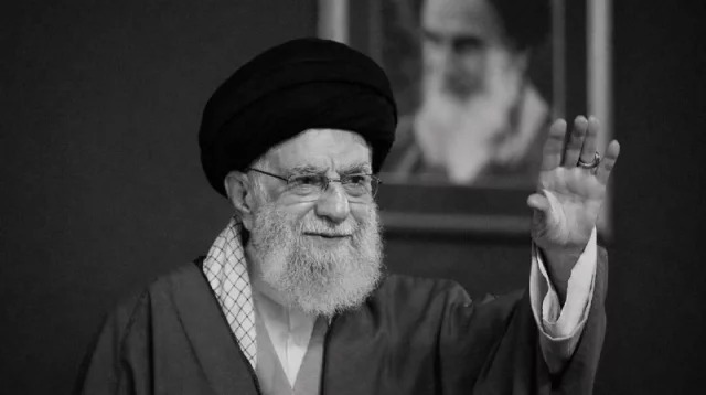 খামেনির মৃত্যুতে ইরানে ৪০ দিনের রাষ্ট্রীয় শোক - image