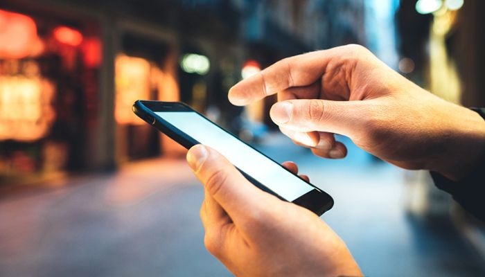 এবার কমছে ফোনের দাম, মোবাইল ব্যবহারকারীদের জন্য বিরাট সুখবর - image